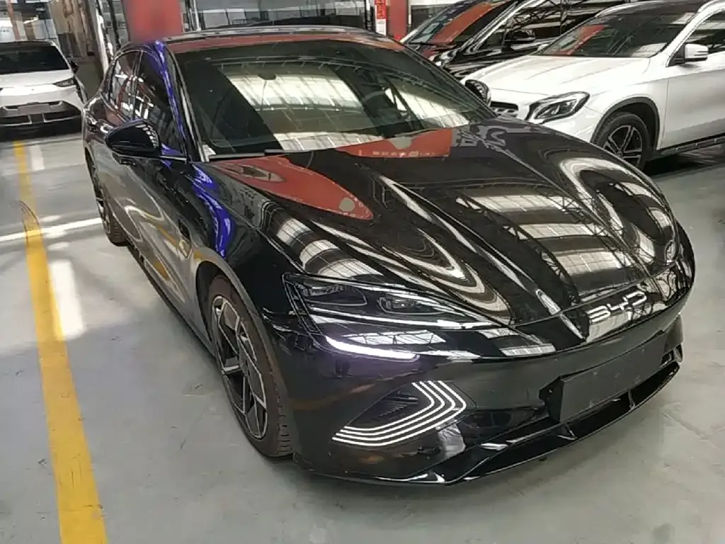 BYD Seal — фото 10