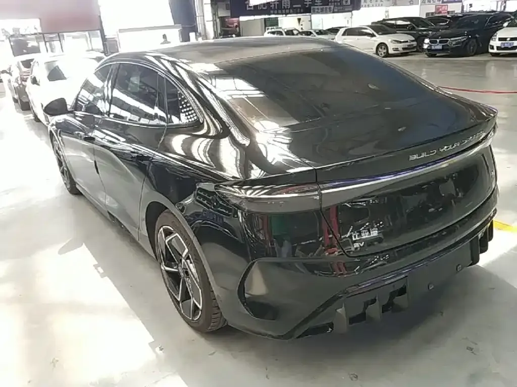 BYD Seal — фото 9