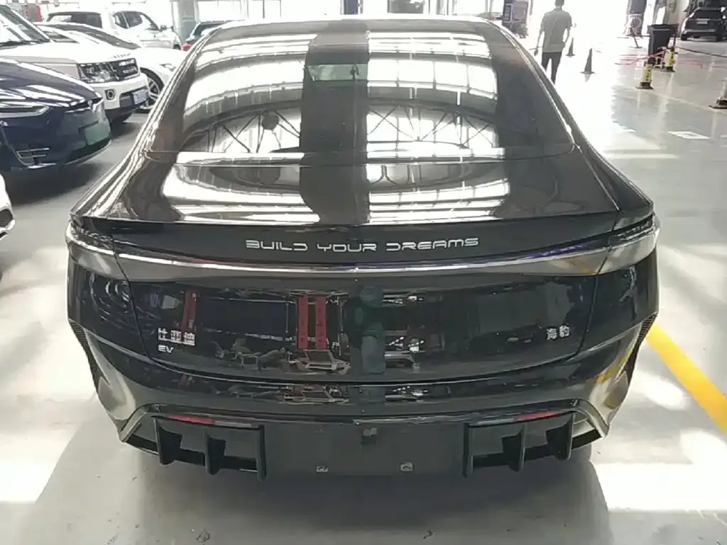 BYD Seal — фото 2