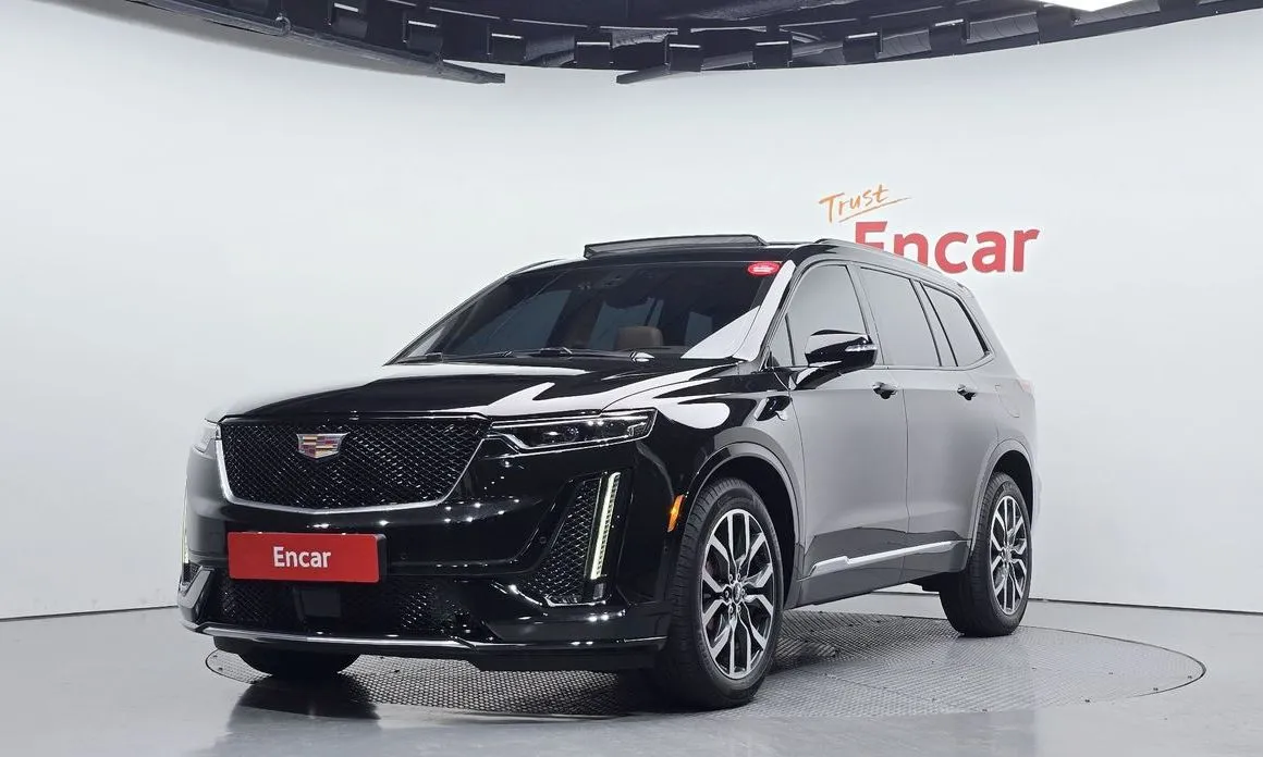 Cadillac XT6 — фото 1