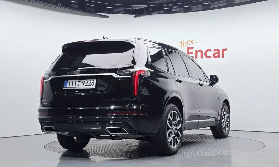 Cadillac XT6 — фото 8