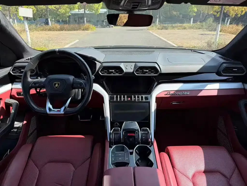 Lamborghini Urus — фото 5