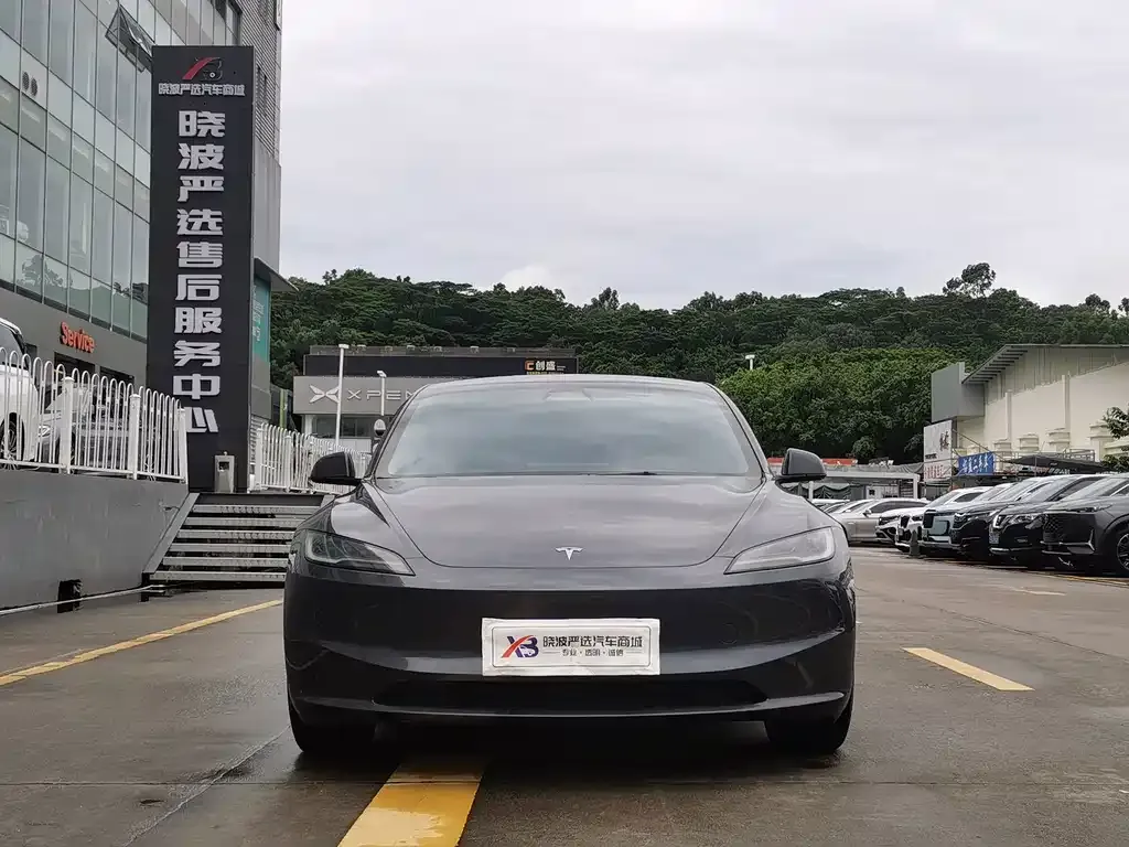 Tesla Model 3 — фото 10
