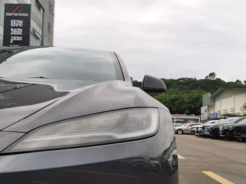 Tesla Model 3 — фото 2