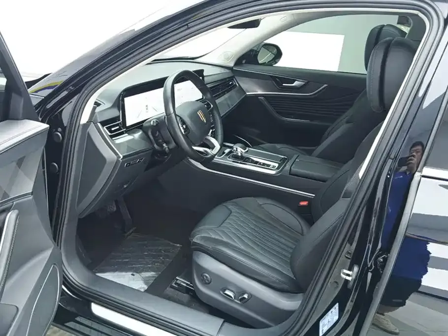 Hongqi HS5 — фото 9