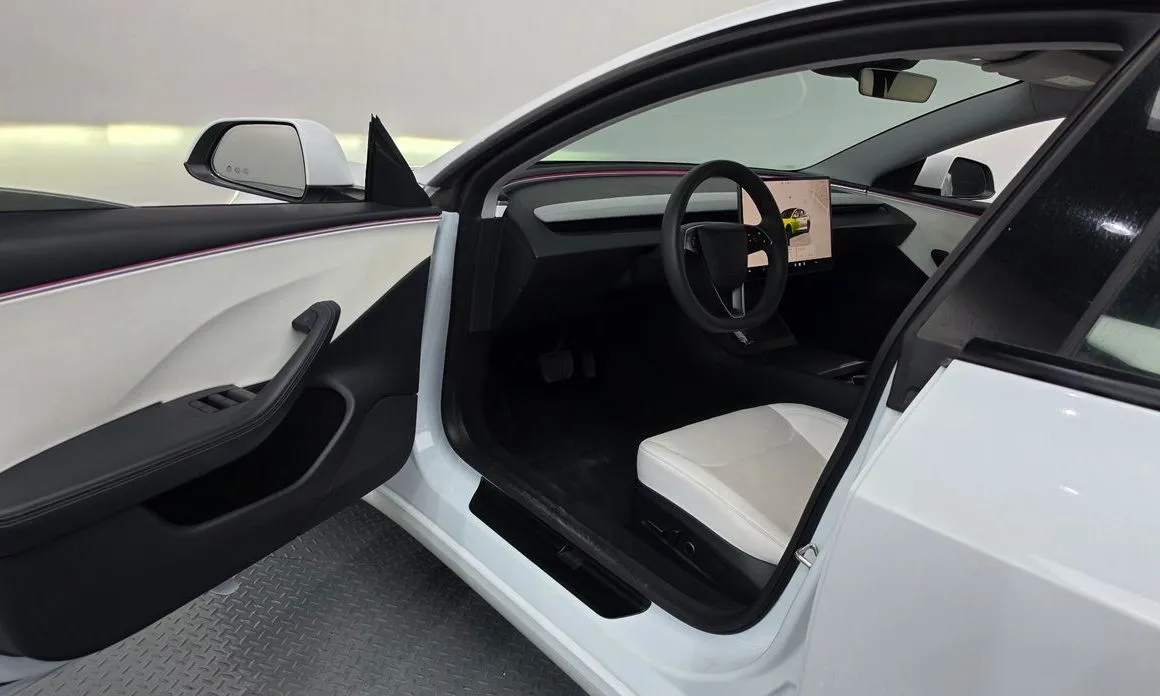 Tesla Model 3 — фото 9