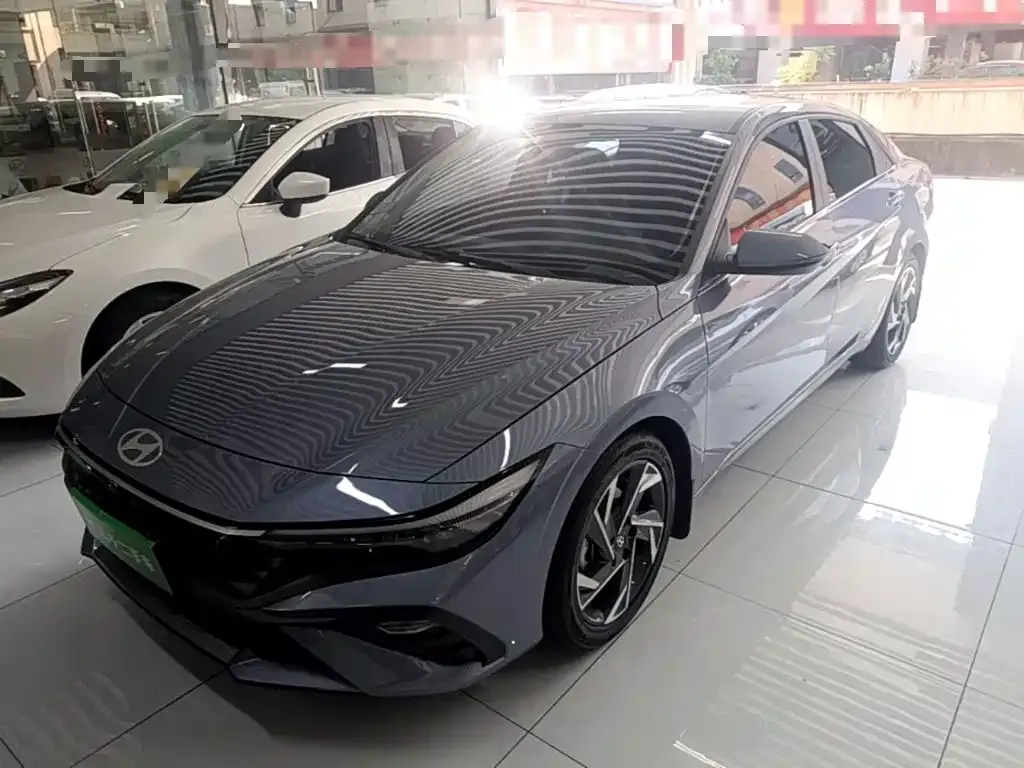 Hyundai Elantra — фото 8