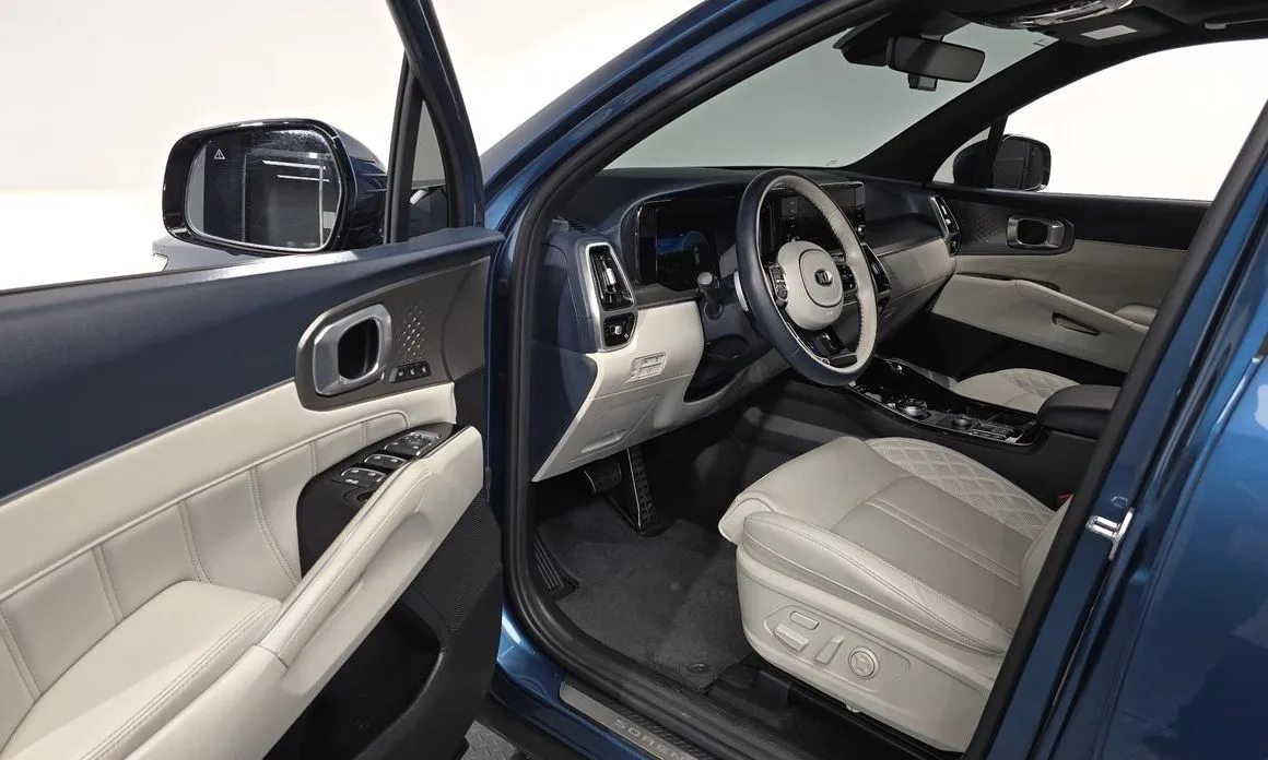 Kia Sorento — фото 9