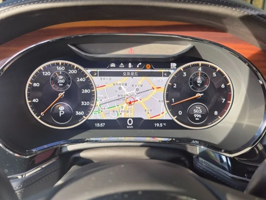Bentley Flying Spur — фото 3