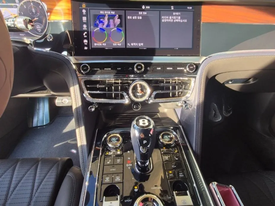 Bentley Flying Spur — фото 6