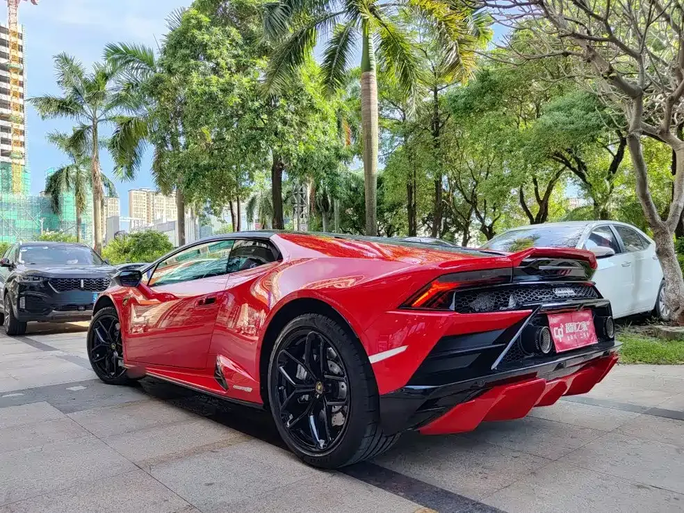 Lamborghini Huracan — фото 10