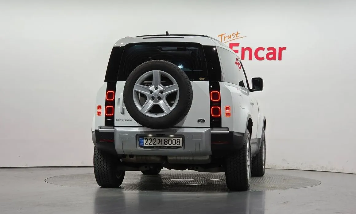 Land Rover Defender — фото 4