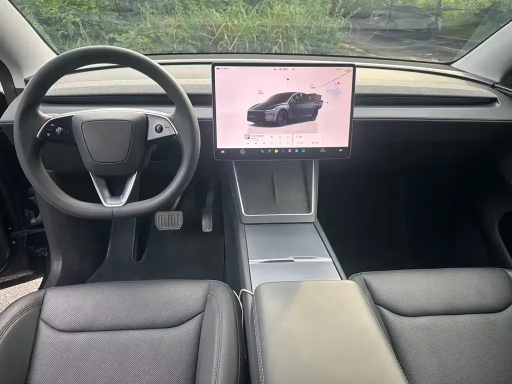 Tesla Model Y — фото 4