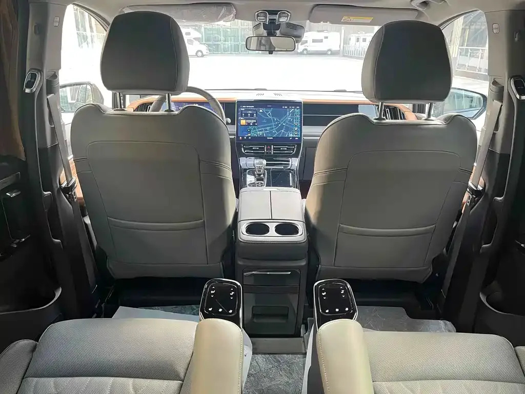 GAC Motor Trumpchi M8 — фото 4