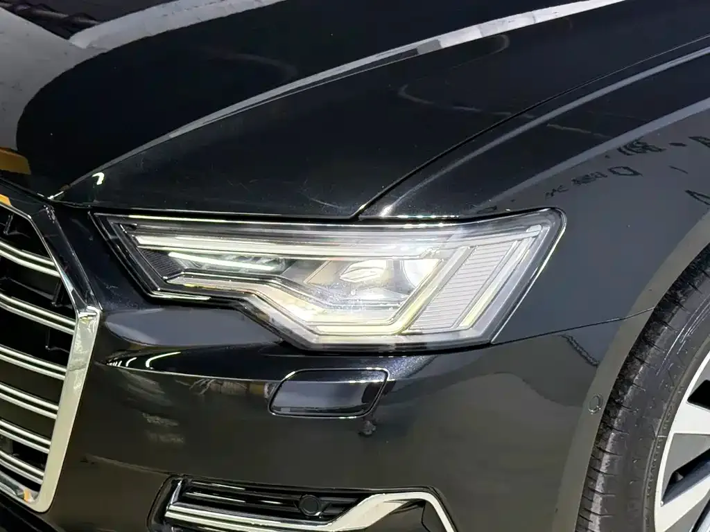 Audi A6L — фото 10