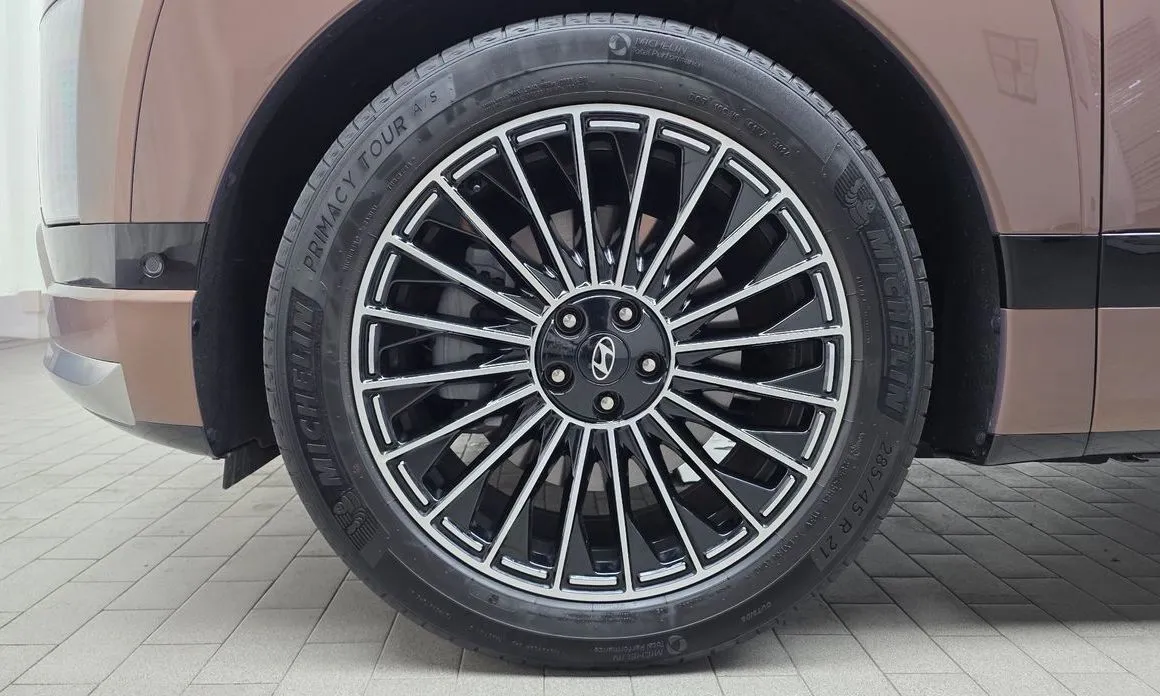 Hyundai Ioniq9 — фото 8