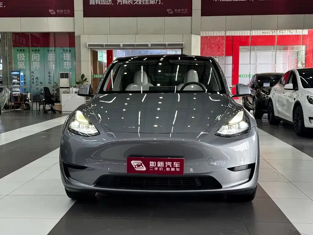 Tesla Model Y — фото 6