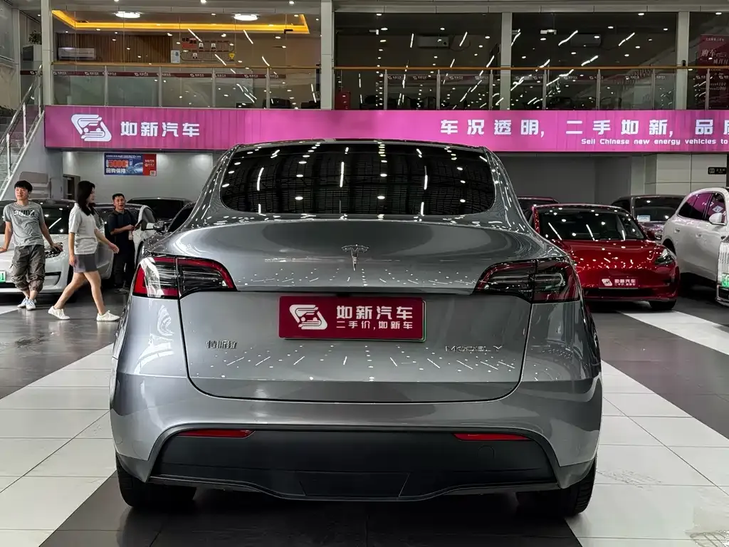 Tesla Model Y — фото 5