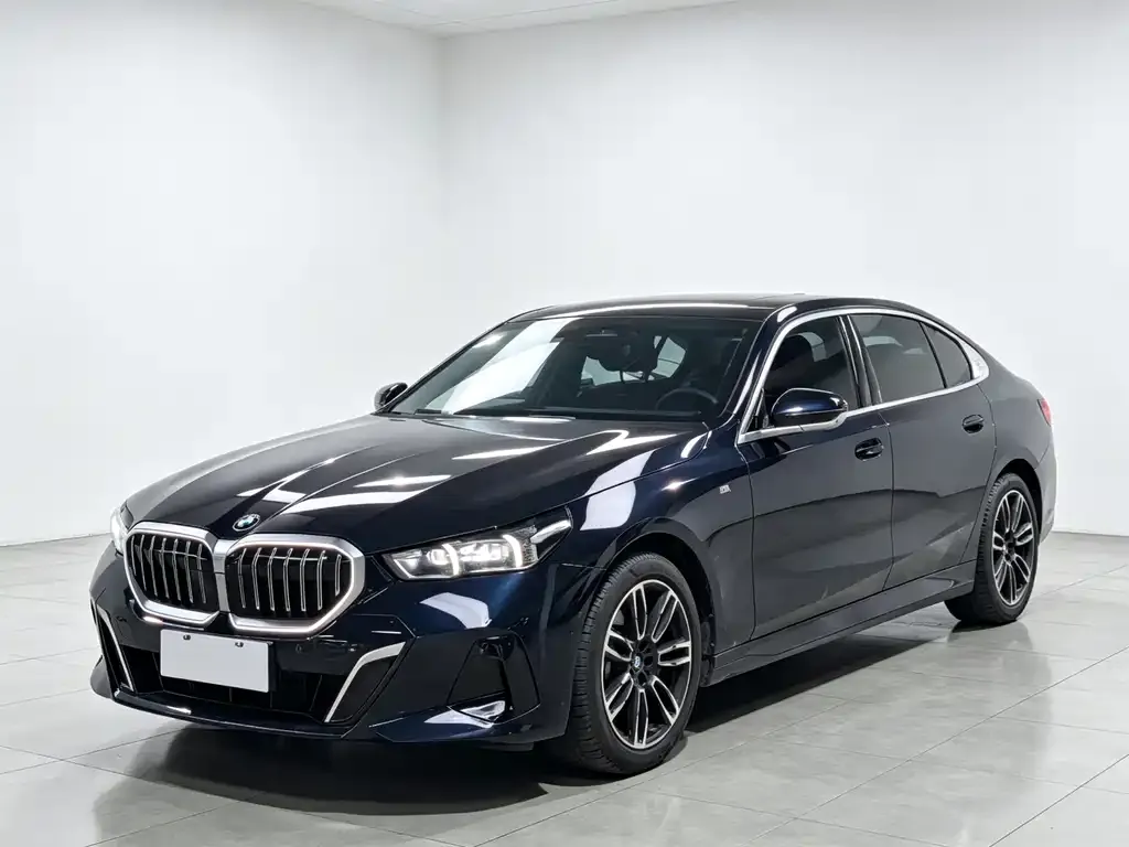 BMW 5 Series — фото 4