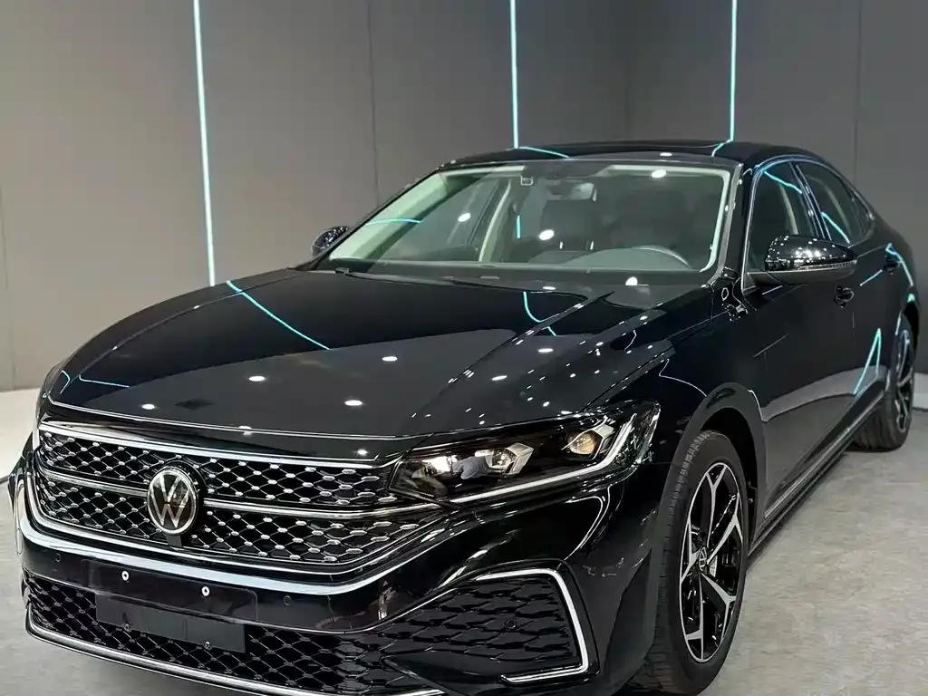 Volkswagen Passat — фото 1