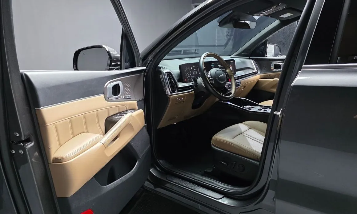 Kia Sorento — фото 10