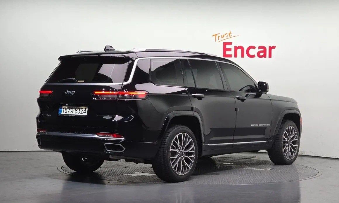 Jeep Cherokee — фото 4