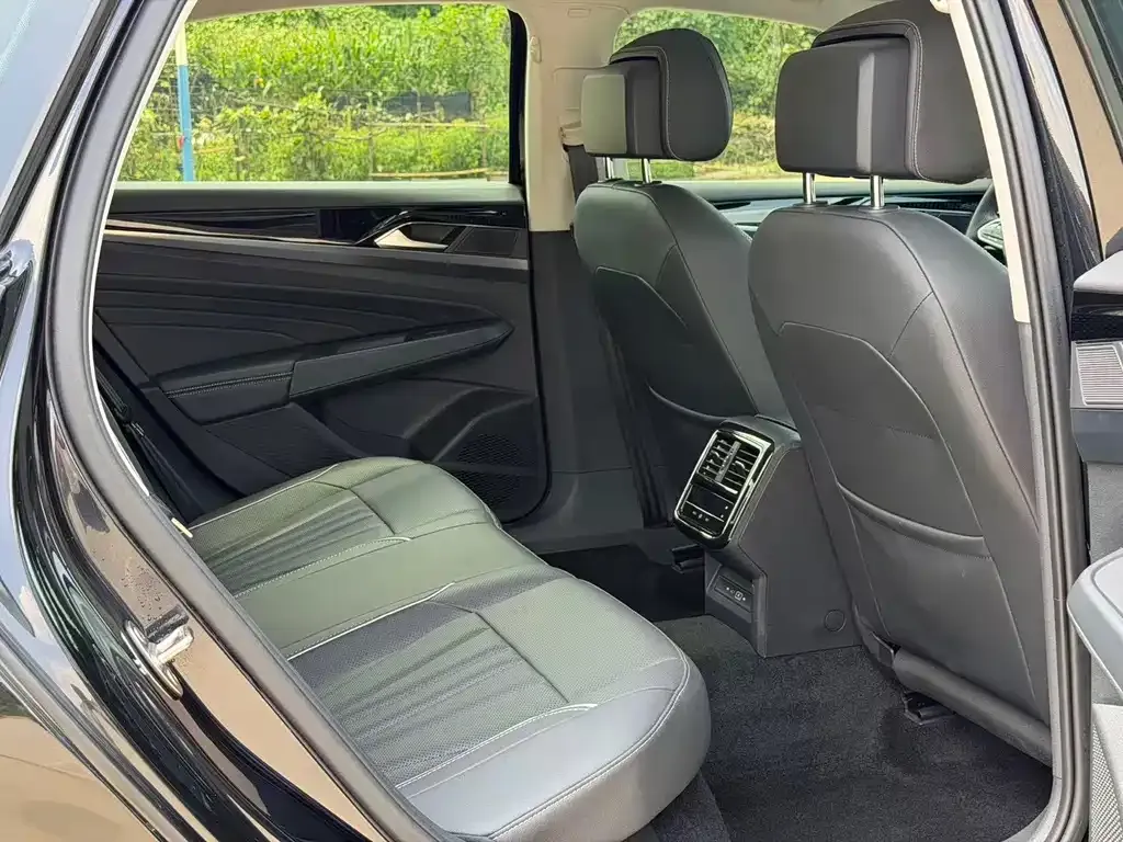 Volkswagen Passat — фото 3