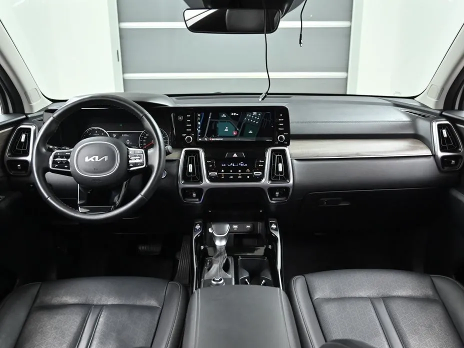 Kia Sorento — фото 6