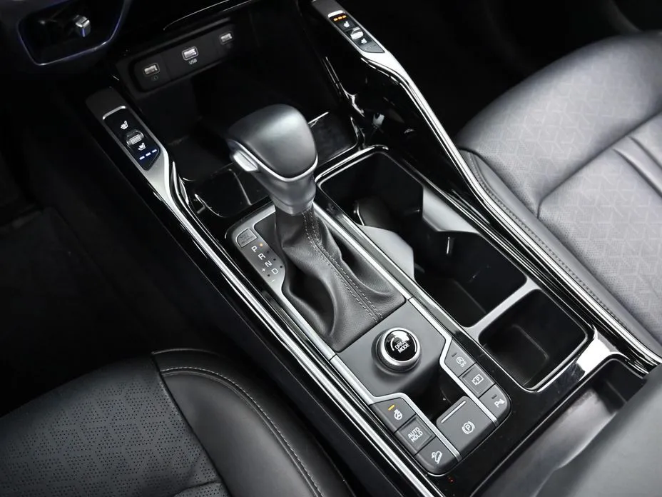Kia Sorento — фото 9