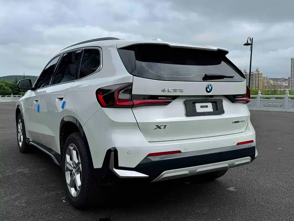 BMW X1 — фото 2