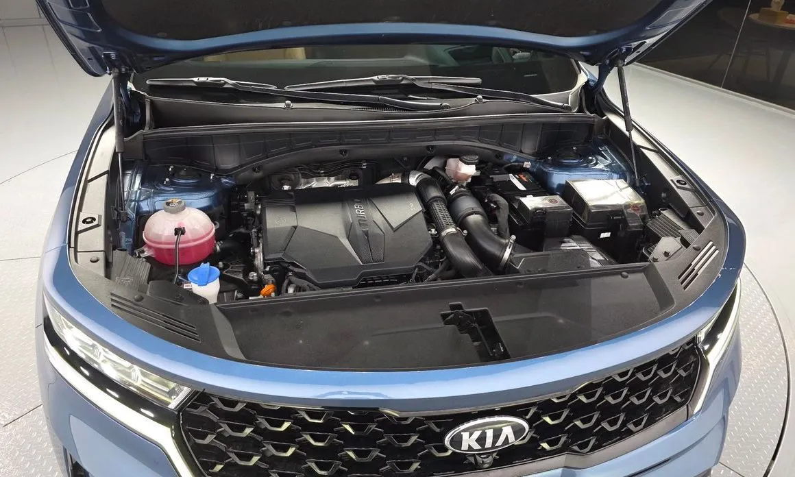 Kia Sorento — фото 6