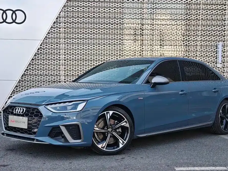 Audi A4L — фото 1