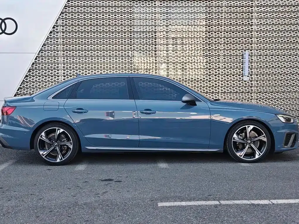 Audi A4L — фото 10
