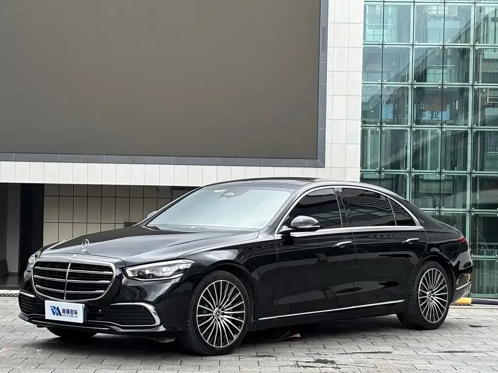 Mercedes-Benz S-Class — фото 1