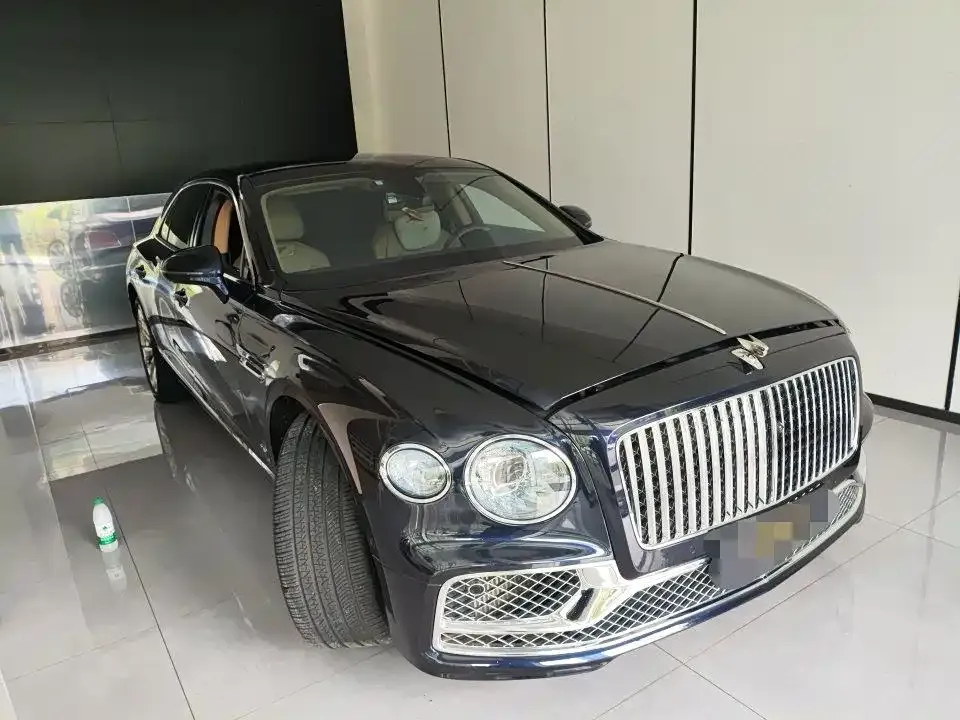 Bentley Flying Spur — фото 7