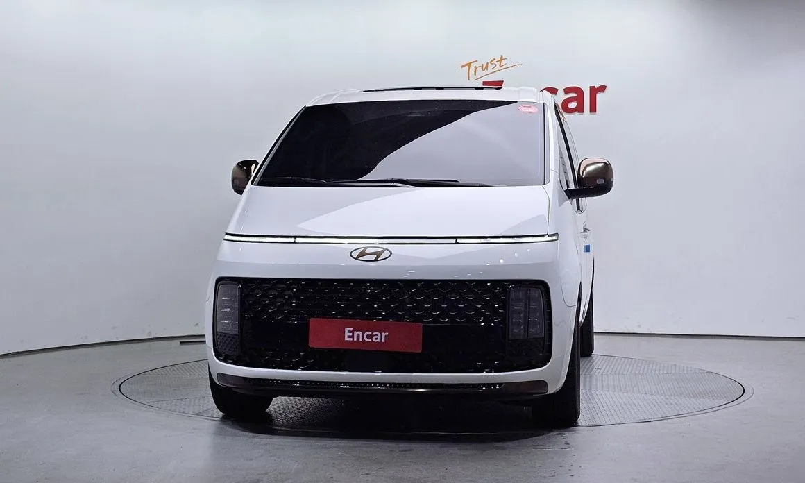 Hyundai Staria — фото 2