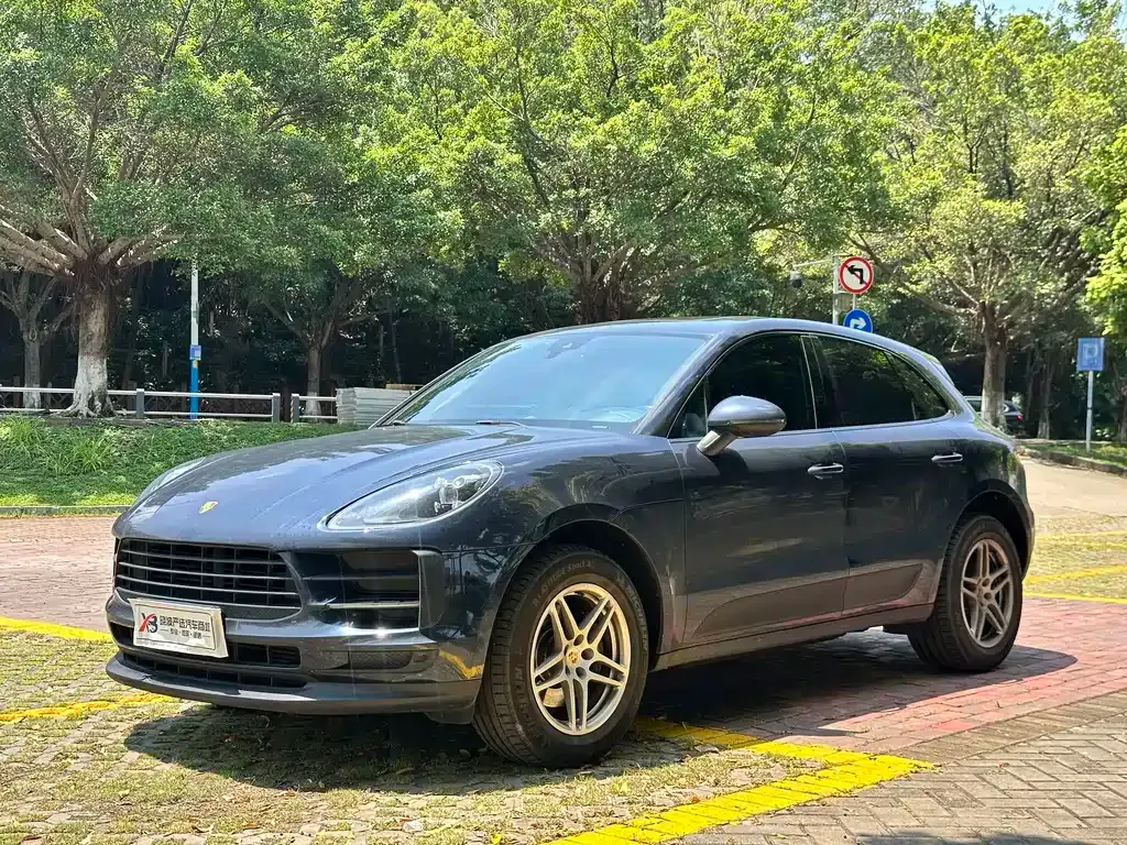 Porsche Macan — фото 1