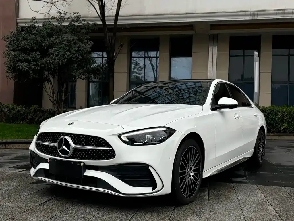 Mercedes-Benz C-Class — фото 1