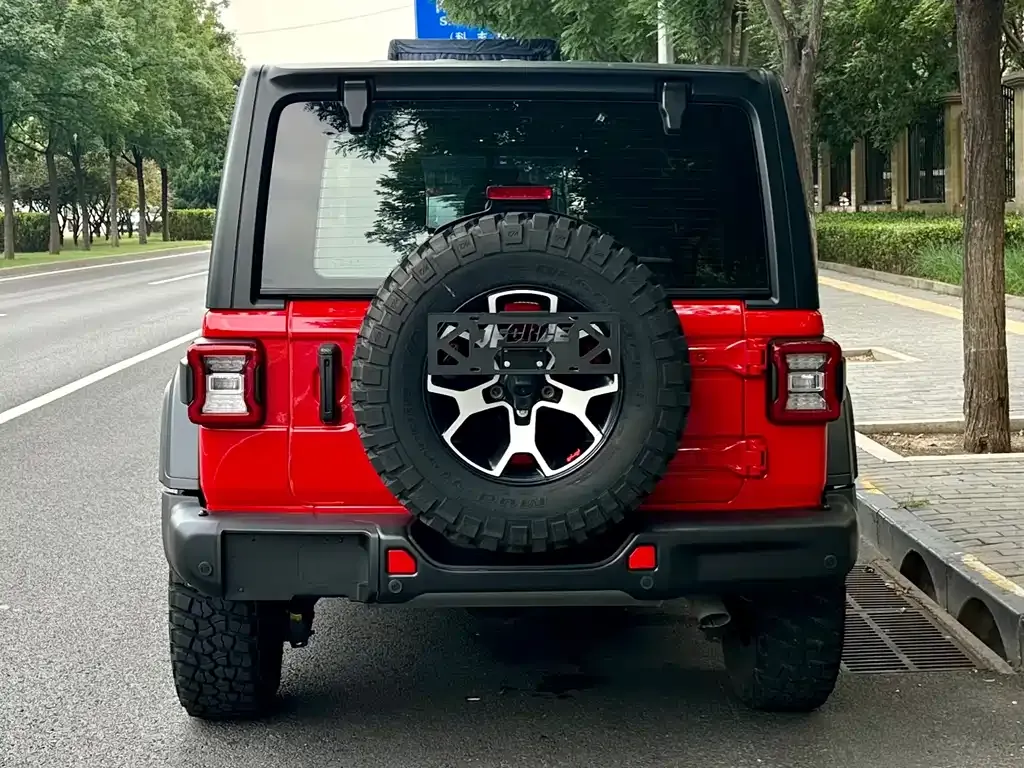 Jeep Wrangler — фото 4