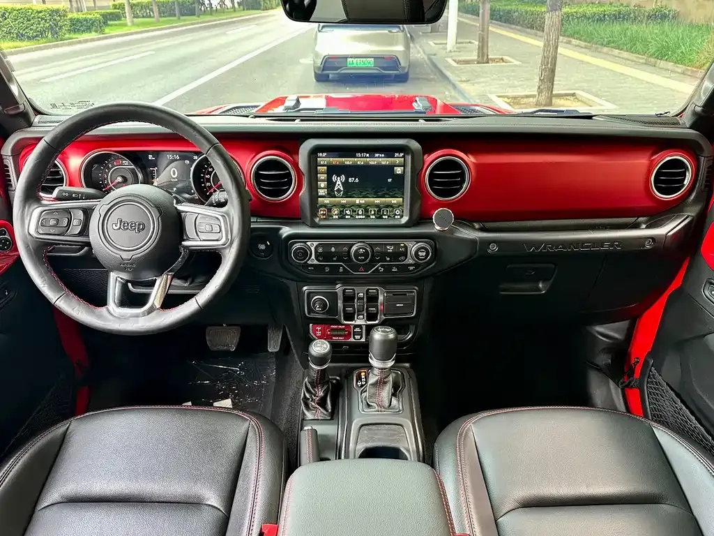 Jeep Wrangler — фото 6