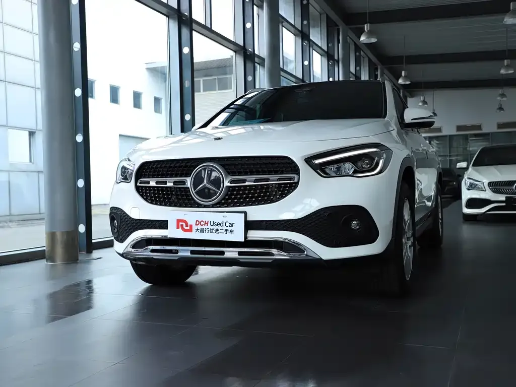 Mercedes-Benz GLA — фото 1