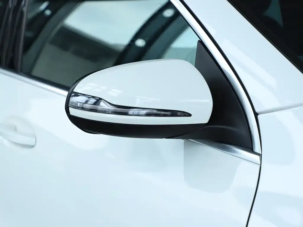 Mercedes-Benz GLA — фото 4
