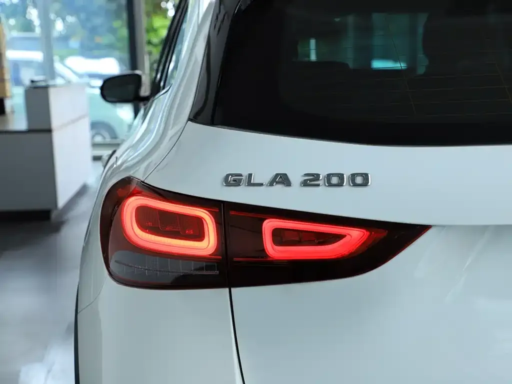 Mercedes-Benz GLA — фото 7