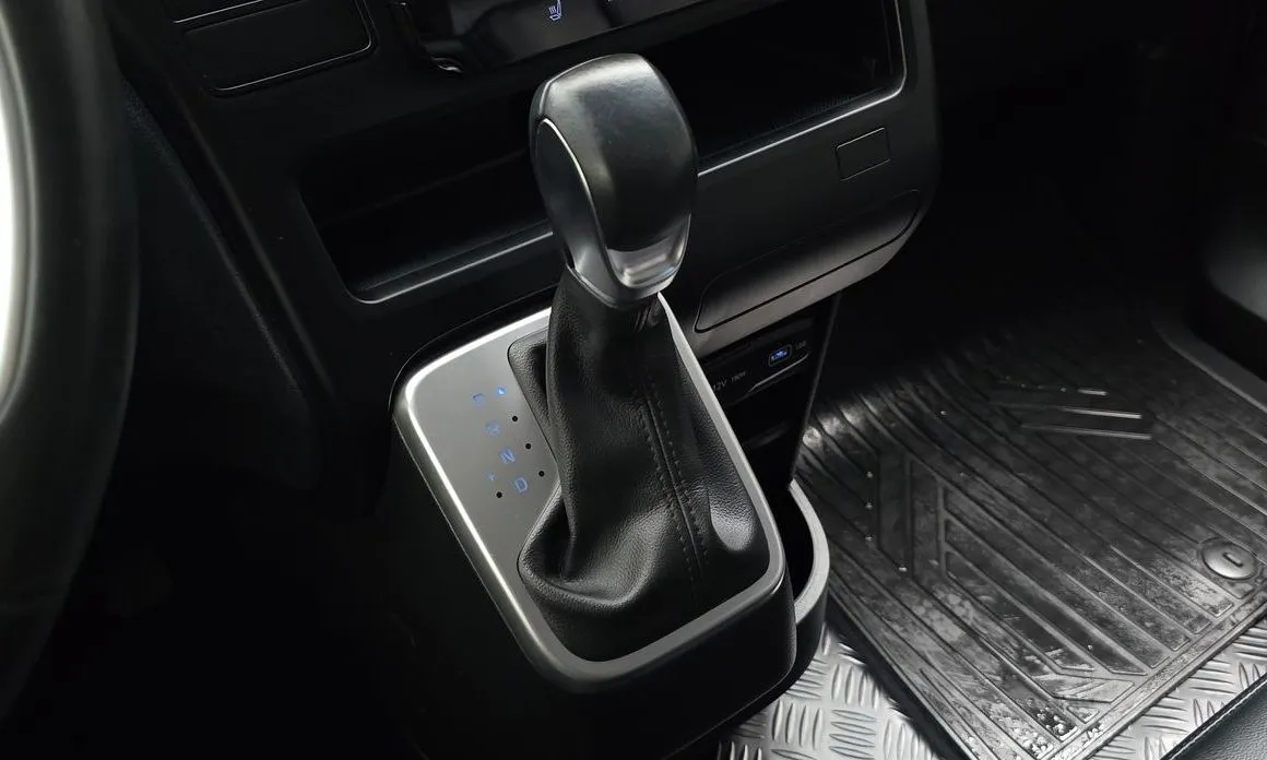 Hyundai Staria — фото 3