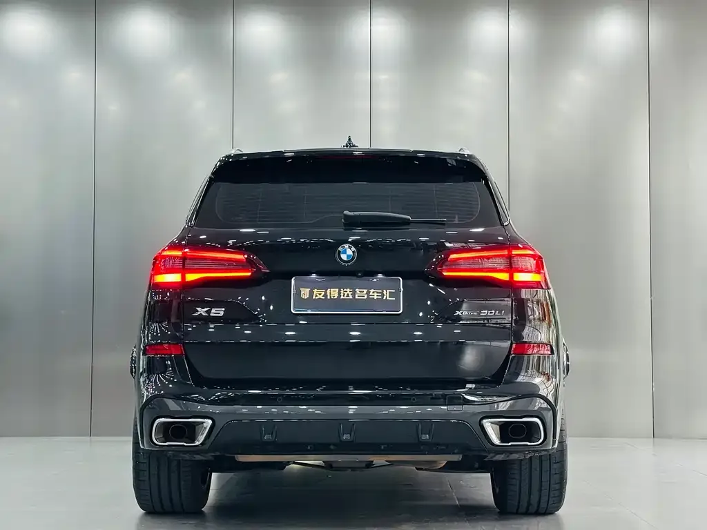 BMW X5 — фото 8