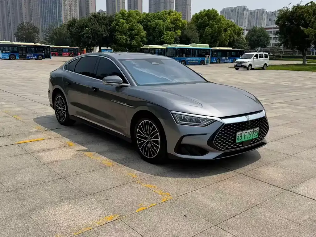 BYD Han — фото 1