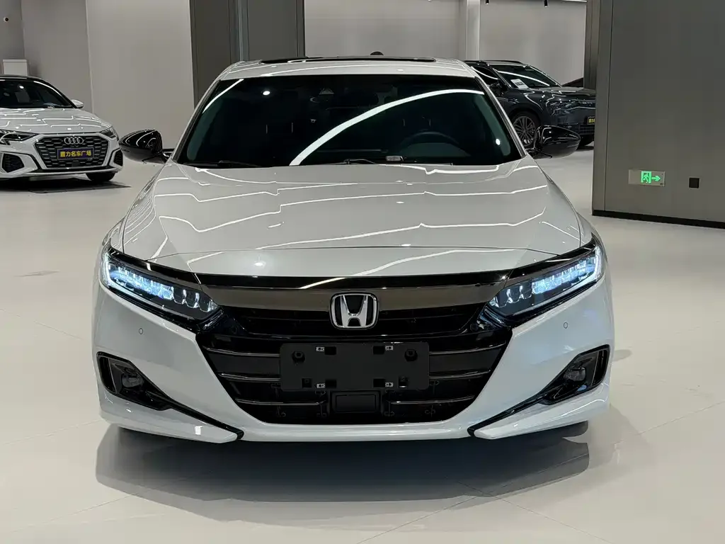 Honda Accord — фото 3