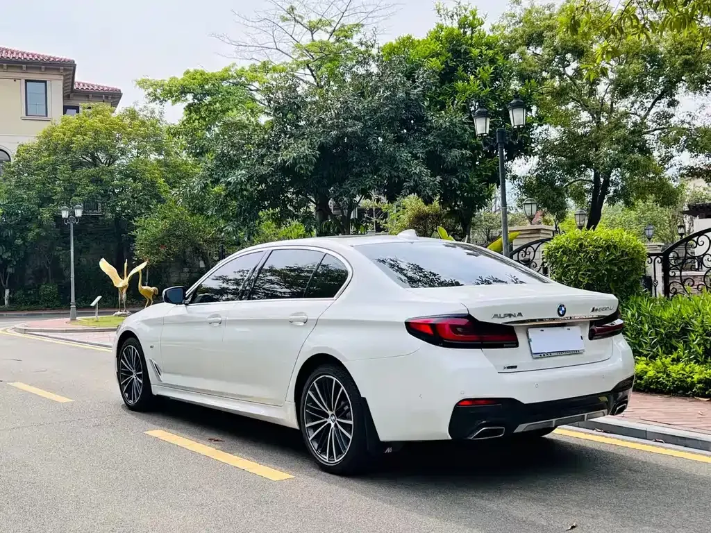 BMW 5 Series — фото 3