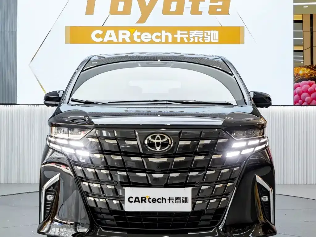 Toyota Alphard — фото 4