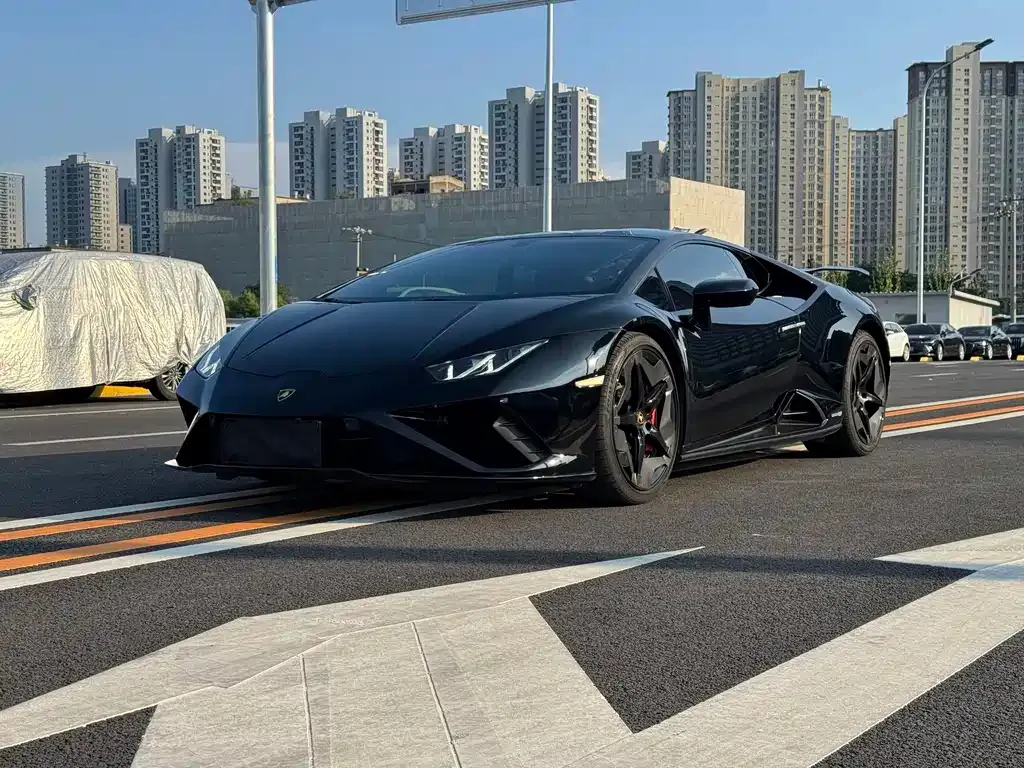 Lamborghini Huracan — фото 1